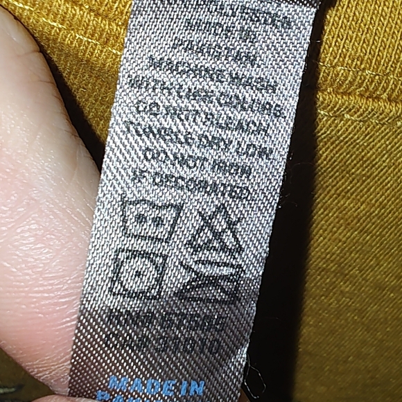 Size Medium Graphic T-Shirt Of Frog & Toad NWOT - Picture 3 of 4